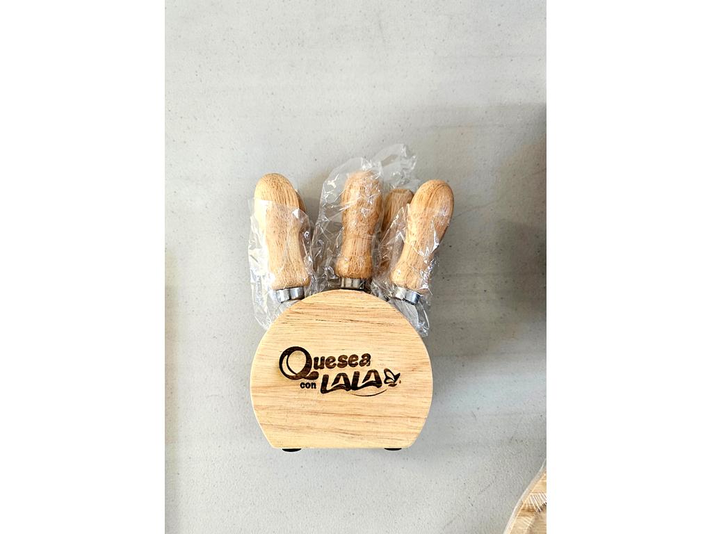 Set de cuchillos personalizados con grabado láser para campaña promocional de Lala
